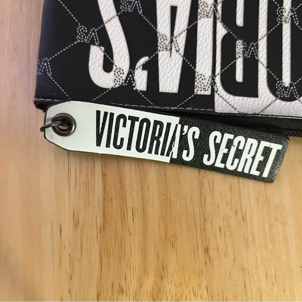 Victoria’s Secret White and‎ Black Wristlet Clutch Bag